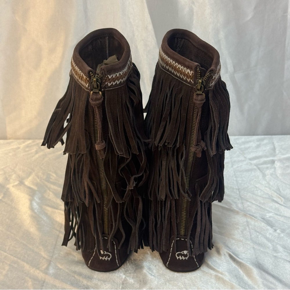 Lamo Virginia Three Tier Chevron Pattern Suede Fringe Moccasin Boots NWOT - Picture 4 of 12